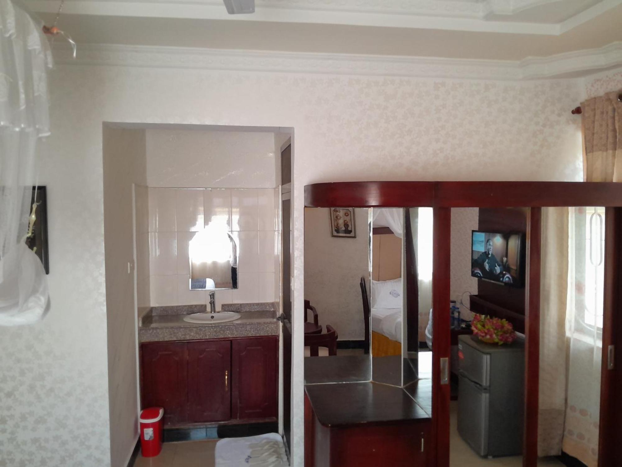 Kibo Peak Palace Hotel Morogoro Extérieur photo